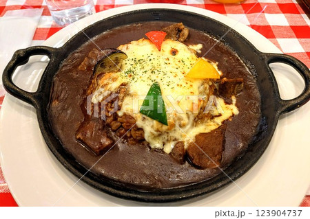 スパイシーな美味しい焼きカレー-Spicy and delicious grilled curry- スパイシーな美味しい焼きカレー-Spicy and delicious grilled curry- 123904737