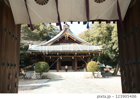 竃山神社(拝殿)　【和歌山県和歌山市和田】 123905486