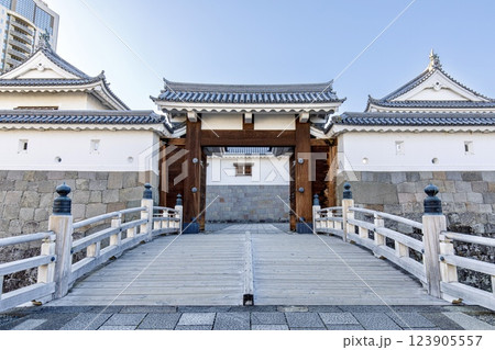 静岡市、駿府城の東御門 123905557
