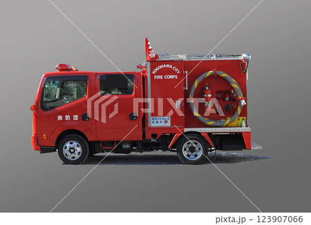 消防車、ポンプ車横 123907066