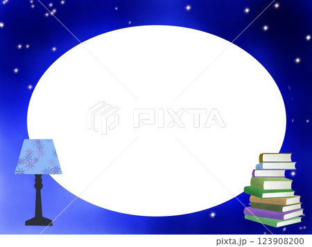 積み重ねた本と夜空のフレーム 123908200