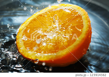 フレッシュなオレンジのイメージ フレッシュなオレンジのイメージ 123914382