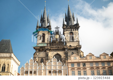 Church Of Our Lady Before Tyn A Sight Of Prague On A Market Square Church Of Our Lady Before Tyn A Sight Of Prague On A Market Square 123915488