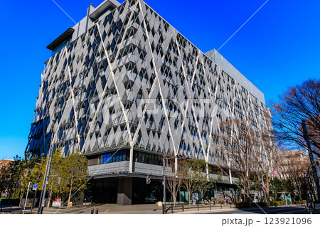 東京　中野区　新しくなった中野区役所 123921096