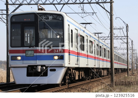 京成本線を行く3400形 京成本線を行く3400形 123925516
