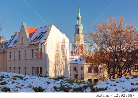 Winter View of Town Hall in Poznan, Poland 123925687