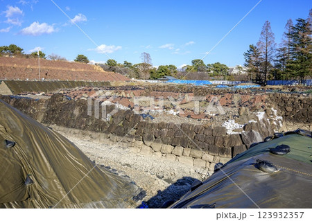 静岡市、駿府城天守台の発掘調査現場 静岡市、駿府城天守台の発掘調査現場 123932357