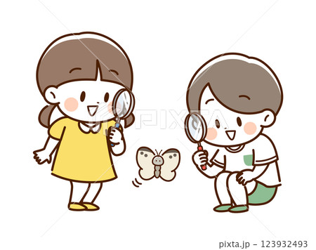 虫眼鏡_蝶を見るこども 123932493