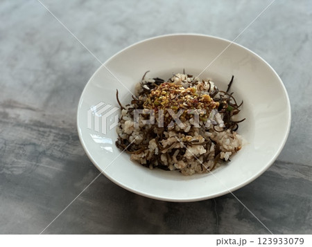 Hijiki Rice 123933079