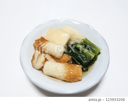 ちくわとはんぺんと小松菜の煮物 ちくわとはんぺんと小松菜の煮物 123933208