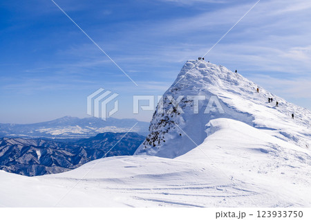 谷川岳トマの耳・雪の絶景 谷川岳トマの耳・雪の絶景 123933750