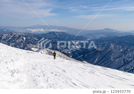 冬の谷川岳・天神尾根の絶景 冬の谷川岳・天神尾根の絶景 123933770