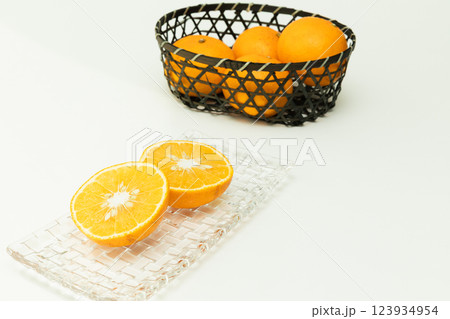 3月は甘夏ミカンが美味しい季節 123934954