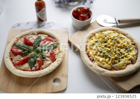 ピザパーティー 123936525