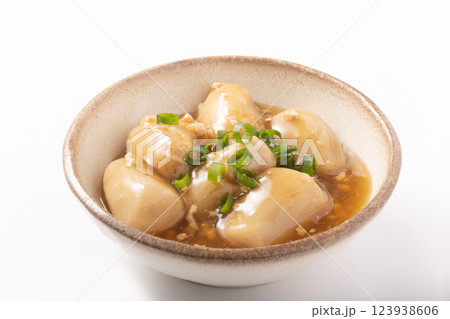 里芋のそぼろ煮 123938606