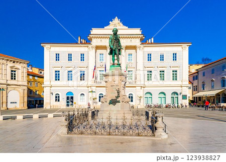 View of the Tartini Square is the town in Piran, Slovenia View of the Tartini Square is the town in Piran, Slovenia 123938827