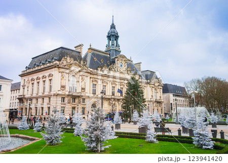 フランス　トゥール市庁舎 123941420