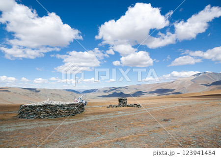 Altai Tavan Bogd National Park landscape, Mongolia 123941484