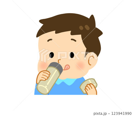 水筒で水を飲む子ども 123941990