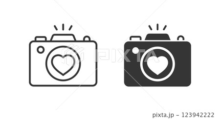 Camera icon in flat style. Photography equipment vector illustration on isolated background. Photo sign business concept. 123942222