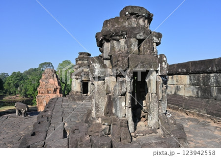 ロリュオス遺跡群・バコン寺院,アンコール遺跡群/カンボジア ロリュオス遺跡群・バコン寺院,アンコール遺跡群/カンボジア 123942558