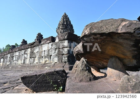 ロリュオス遺跡群・バコン寺院，アンコール遺跡群／カンボジア 123942560