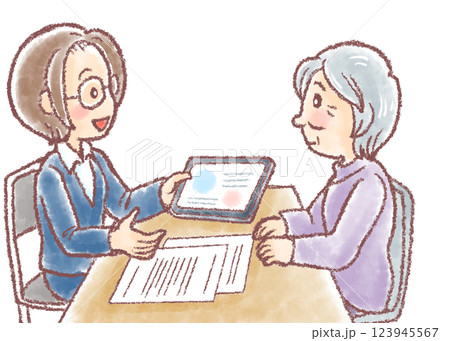 介護の相談_タブレットで打合せ_高齢女性 123945567