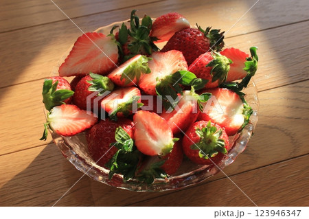 いちご　　　　　▼・▼・・▼・strawberry・▼・・▼・▼ 123946347