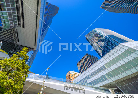 日本の東京都市景観 虎ノ門ヒルズステーションタワー(虎ノ門ヒルズ駅)などを望む 日本の東京都市景観 虎ノ門ヒルズステーションタワー(虎ノ門ヒルズ駅)などを望む 123946859