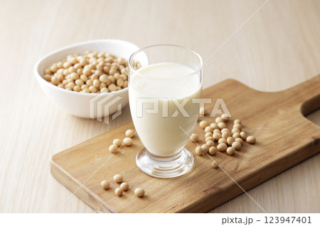 豆乳 123947401