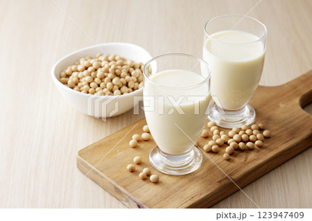 豆乳 123947409