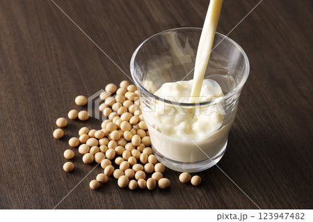 豆乳 123947482