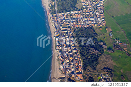 Coastal town Zingarini, an aerial view of italian tourism and nature 123951327