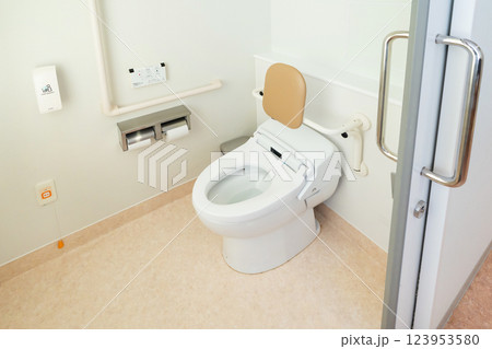 トイレ 病室 高齢者住宅 トイレ 病室 高齢者住宅 123953580