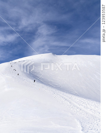 厳冬の谷川岳・天神尾根の絶景 123953587