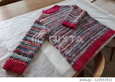 手編みセーター　棒針編み 123953911