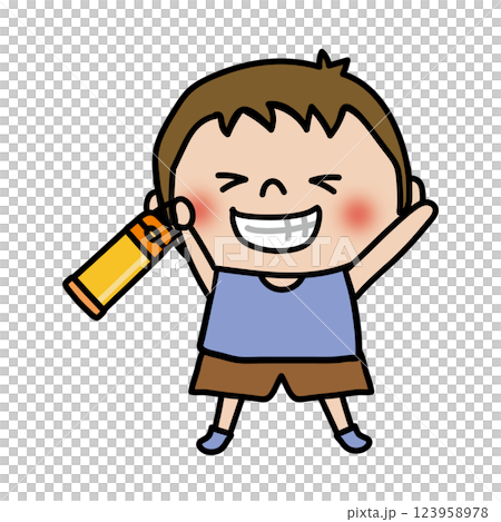 水筒を手で持つ子供（男の子） 123958978