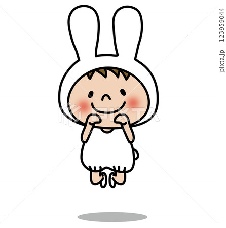 ぴょんと飛んでいる白うさぎの格好をした子供（男の子1） 123959044