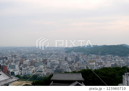 愛媛県松山市_松山城から西側風景2_2024年5月 123960710