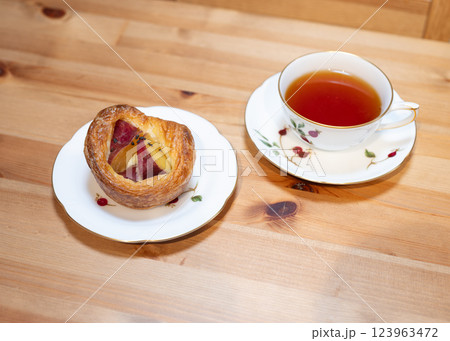 ティータイム カフェ 喫茶店 紅茶 ティータイム カフェ 喫茶店 紅茶 123963472