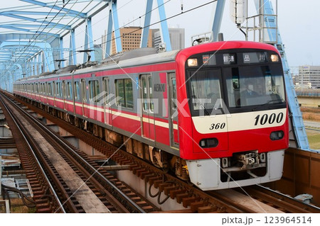 鉄橋を通過する京急新1000形　1655F 123964514