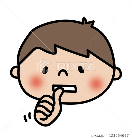 爪を噛む子供（男の子） 123964657