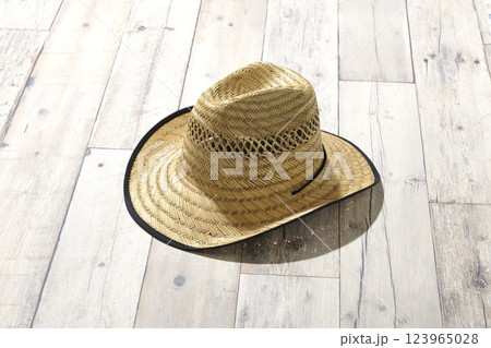 麦わら帽子・ストローハット 123965028