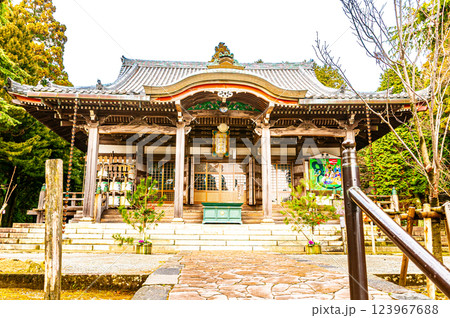 【西国三十三所】第二十五番　播州清水寺　年末の根本中堂の風景　兵庫県加東市 123967688