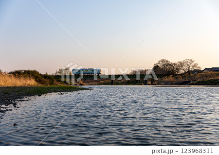 静岡県掛川市幡鎌　天竜浜名湖鉄道と沿線の風景 123968311