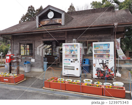 上総中野駅(小湊鐡道・いすみ鉄道) 上総中野駅(小湊鐡道・いすみ鉄道) 123975343