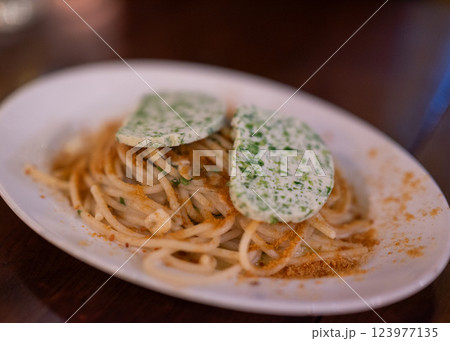 お洒落なイタリア料理 イタリアン レストラン スパゲッティ パスタ お洒落なイタリア料理 イタリアン レストラン スパゲッティ パスタ 123977135