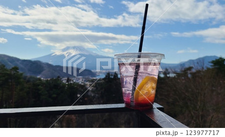 絶景の見れるカフェ 絶景の見れるカフェ 123977717