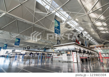 中部国際空港セントレア《国際線チェックインカウンター》 中部国際空港セントレア《国際線チェックインカウンター》 123983304