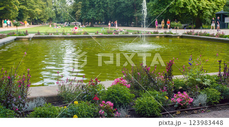 Stunning Lazionki Krolewskie park 123983448